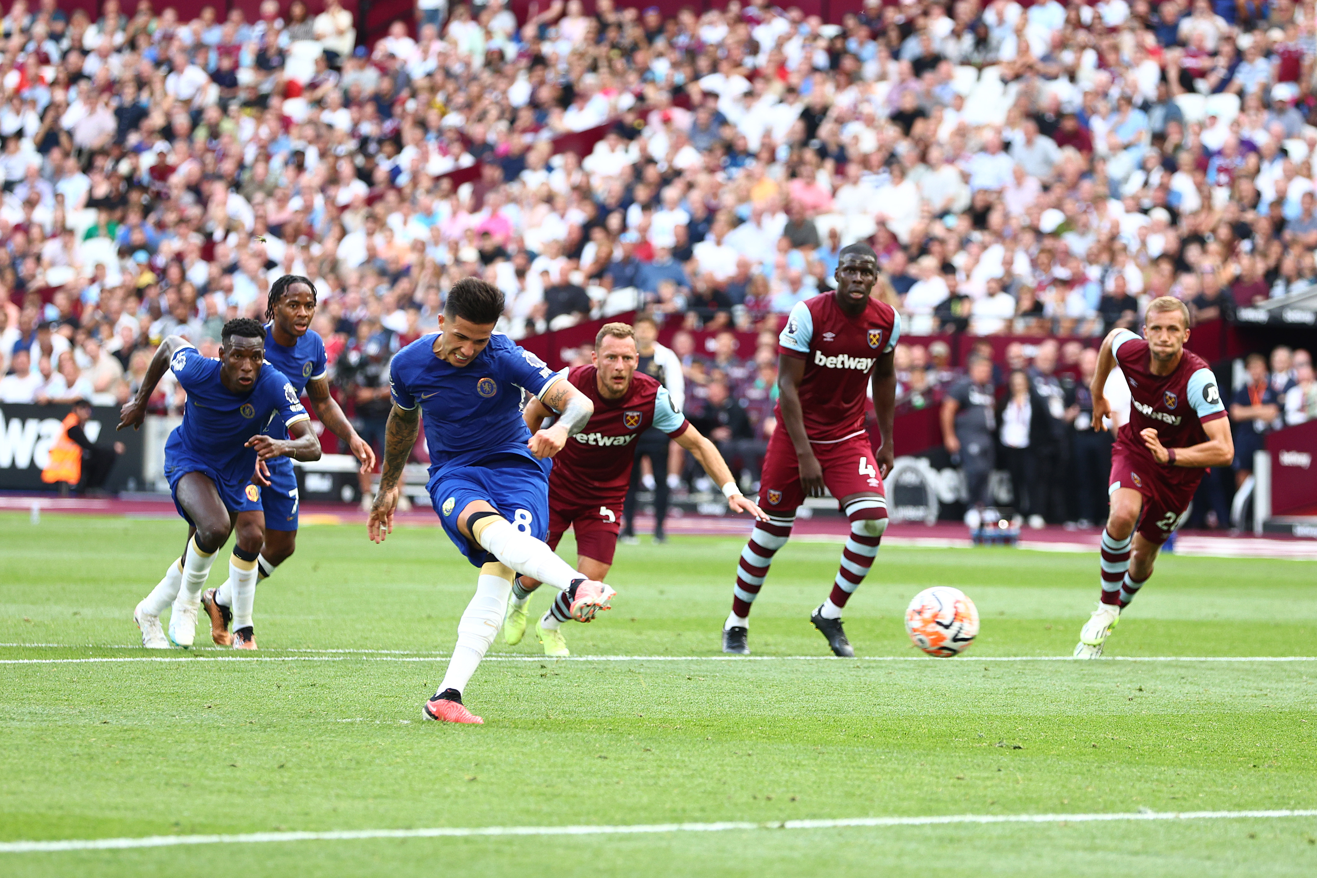 West Ham vs Chelsea result: James Ward-Prowse and Lucas Paqueta make mark  to secure win for 10-man Hammers