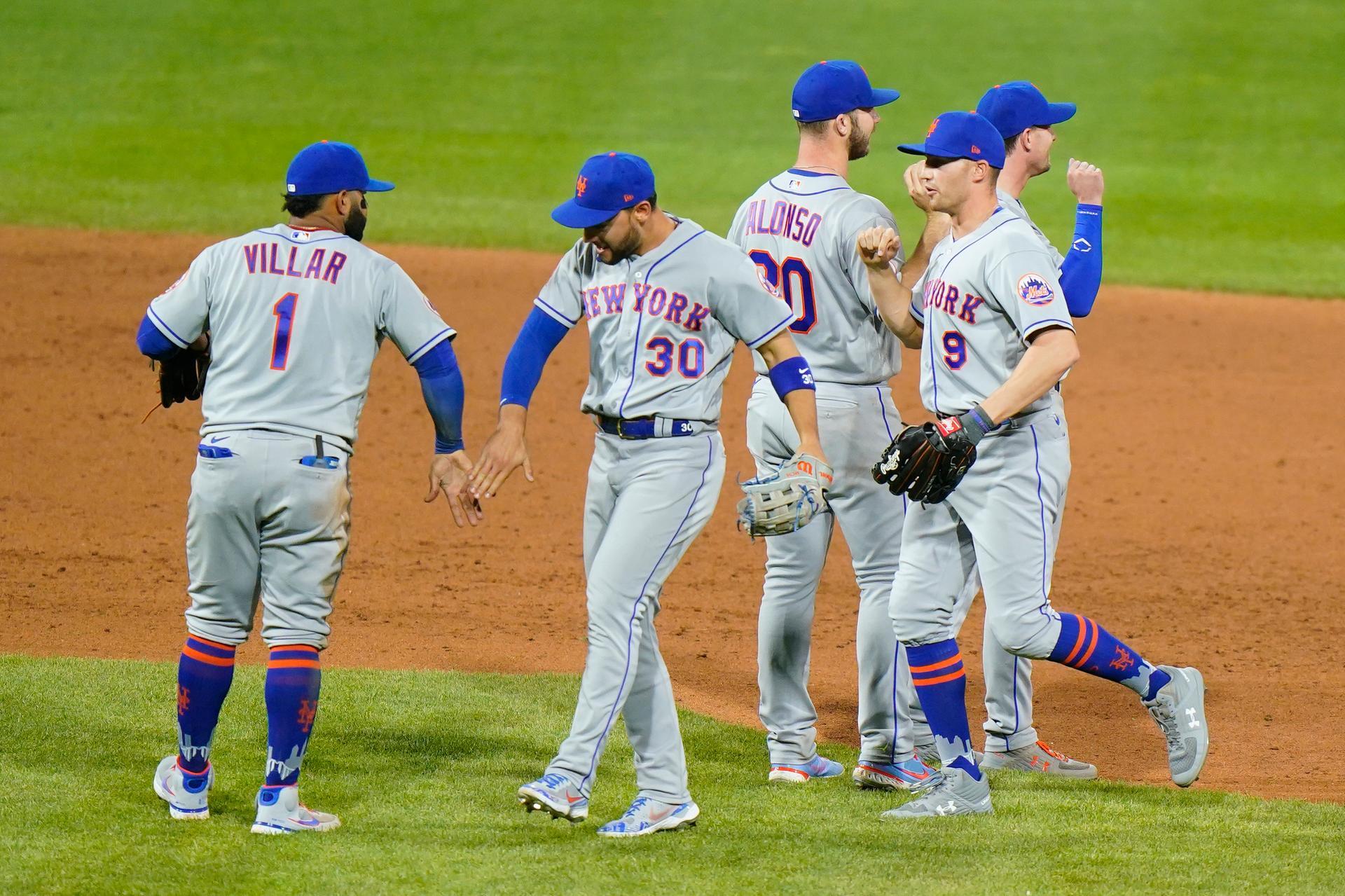 MLB: Mets rally with 6 runs in 8th inning to beat Phillies