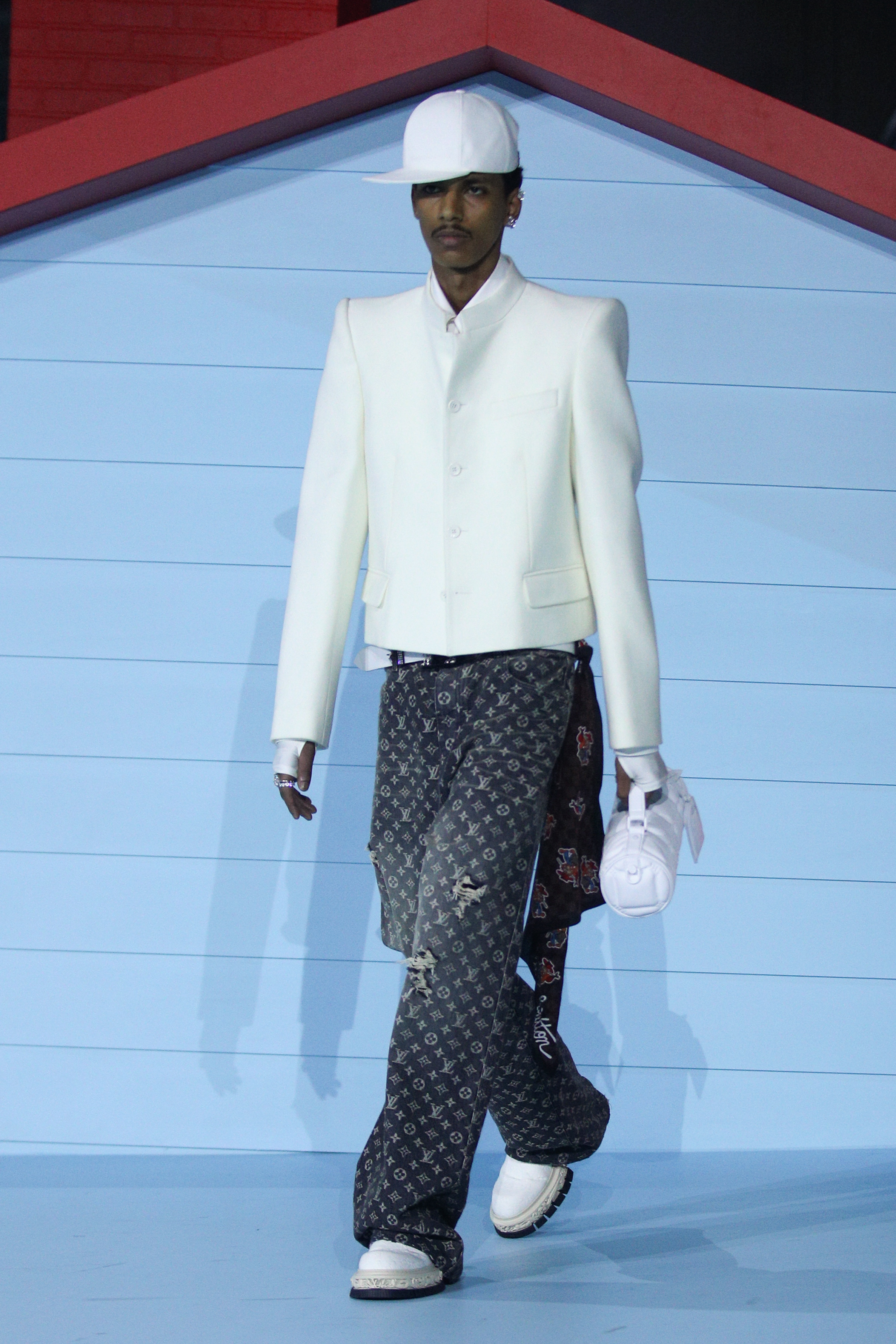 See All the Looks from Virgil Abloh's Final Collection for Louis Vuitton