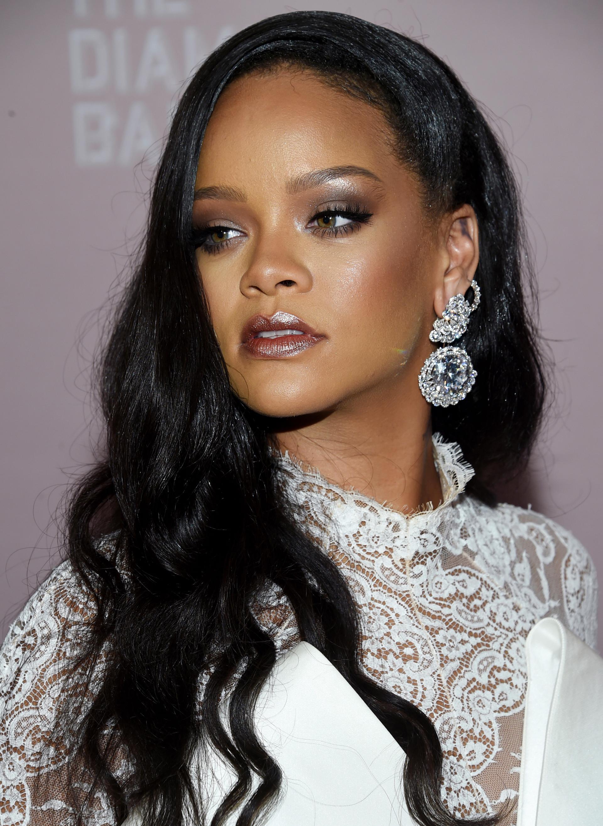 Rihanna Reportedly Working With LVMH to Launch Own High-End