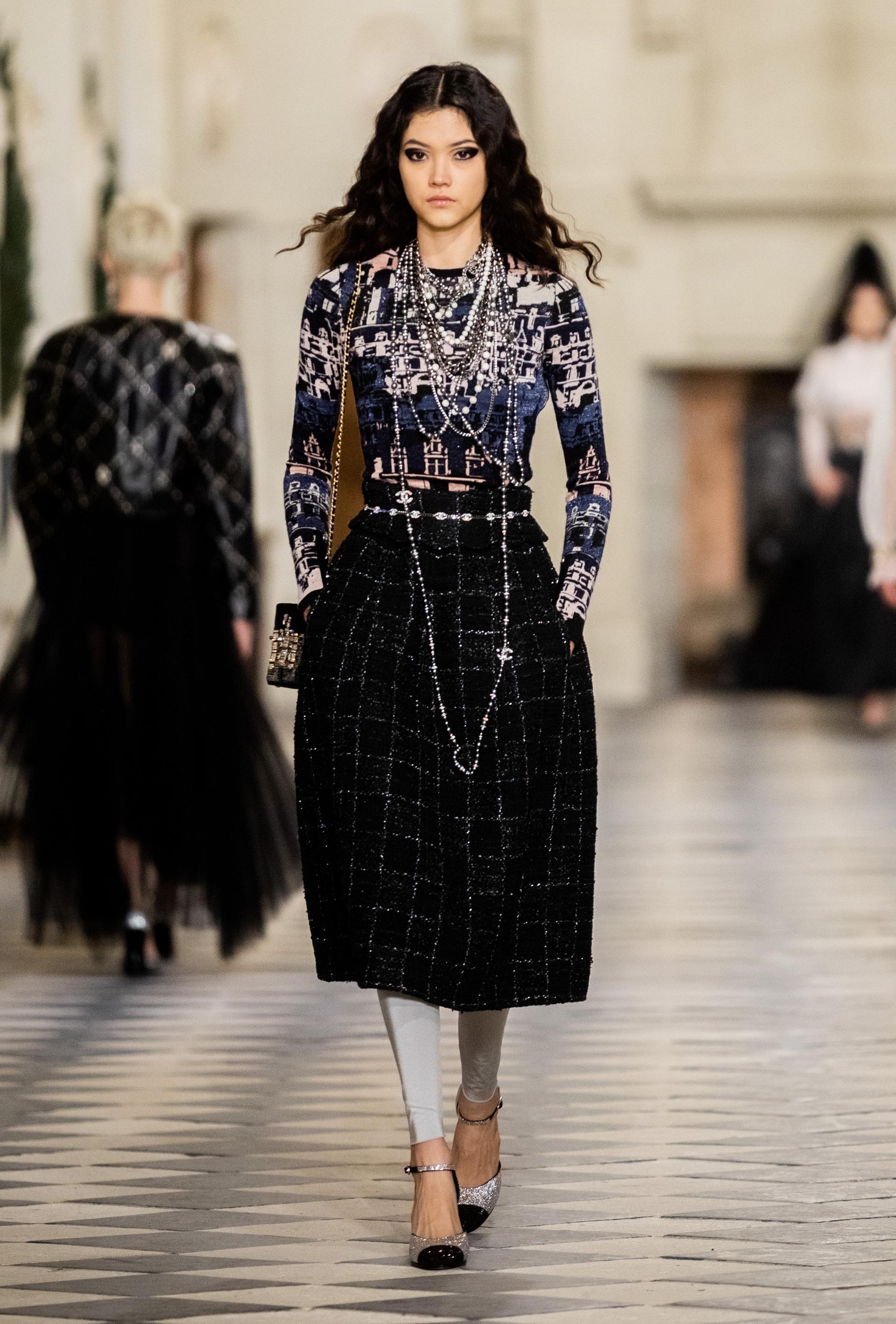 Virginie Viard Dares to Bring Back Leggings Under Dresses at Chanel Métiers  d'Art - Fashionista