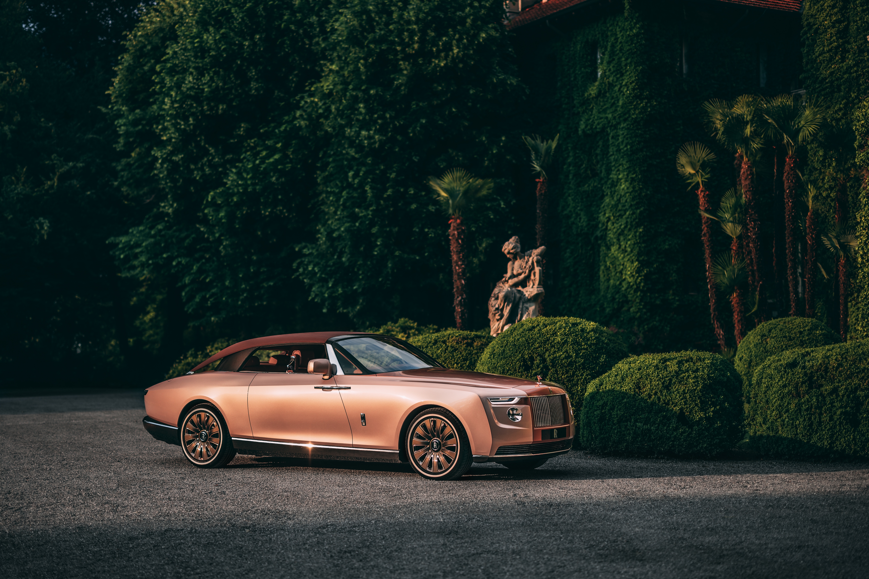 Rolls-Royce Phantom Syntopia makes its debut