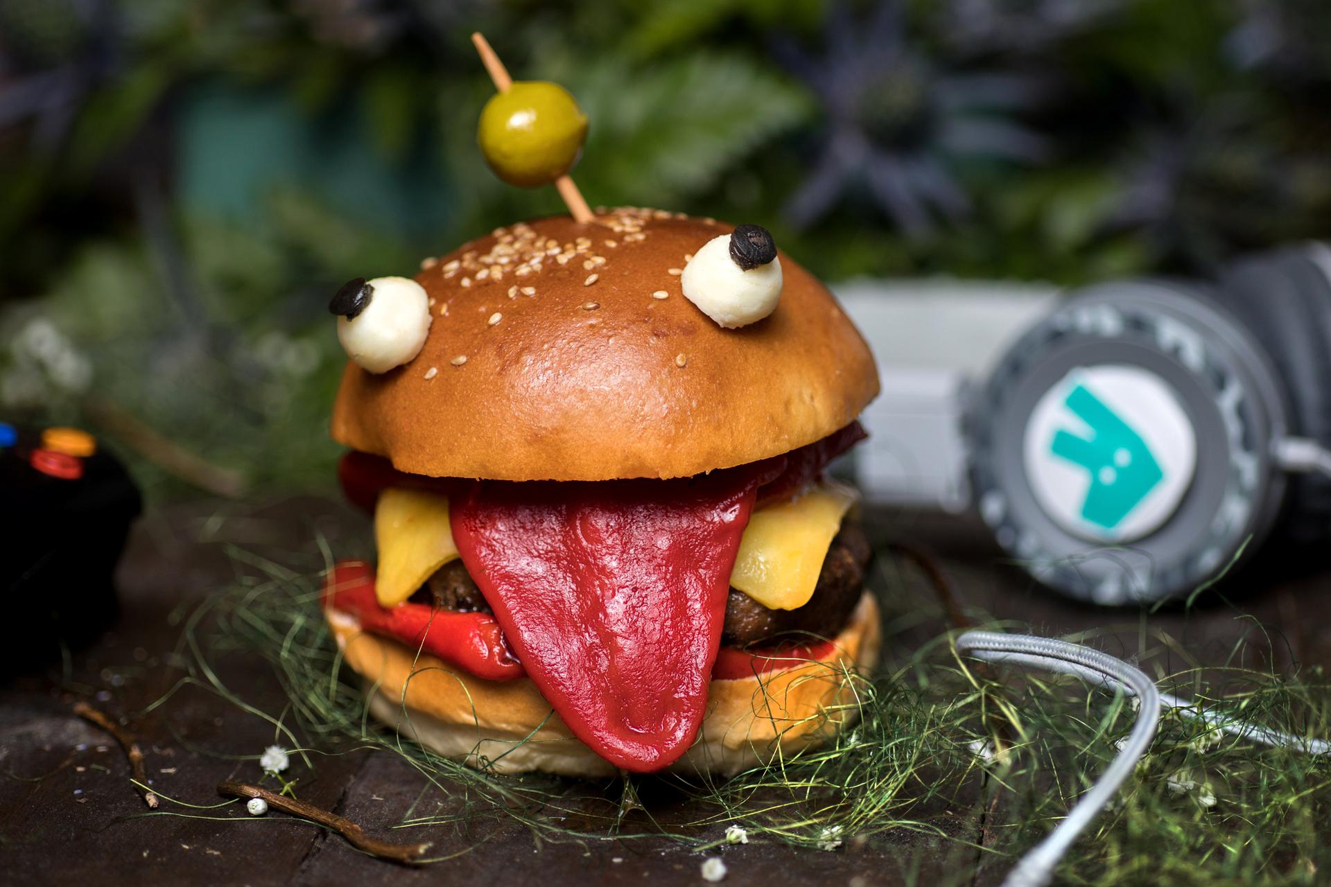 Wagyu Meets Durr Jones The Grocer Serves Limited Edition Fortnite Burger