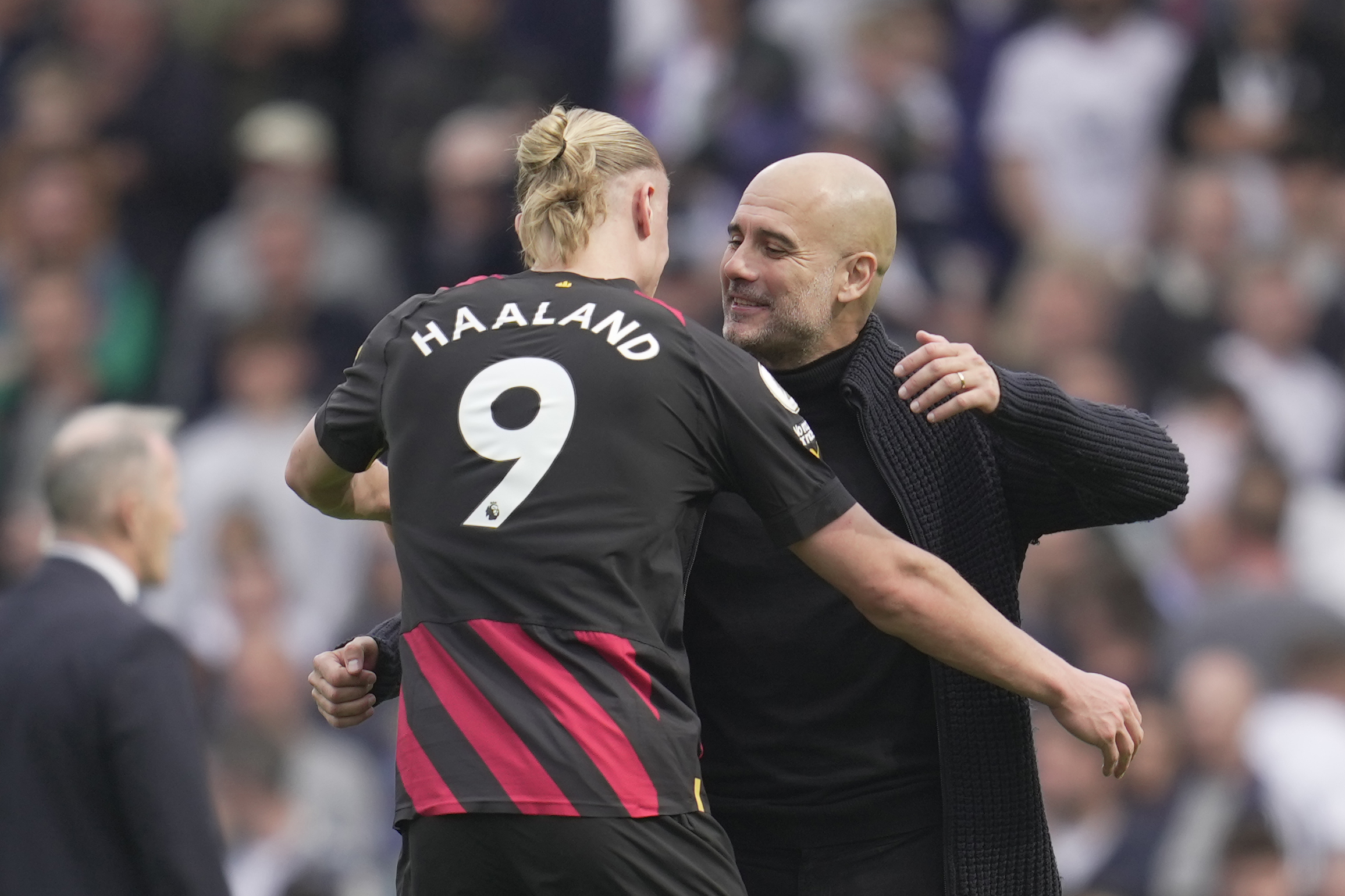 Fulham 1-2 Manchester City: Haaland reaches half a century as champions go  top