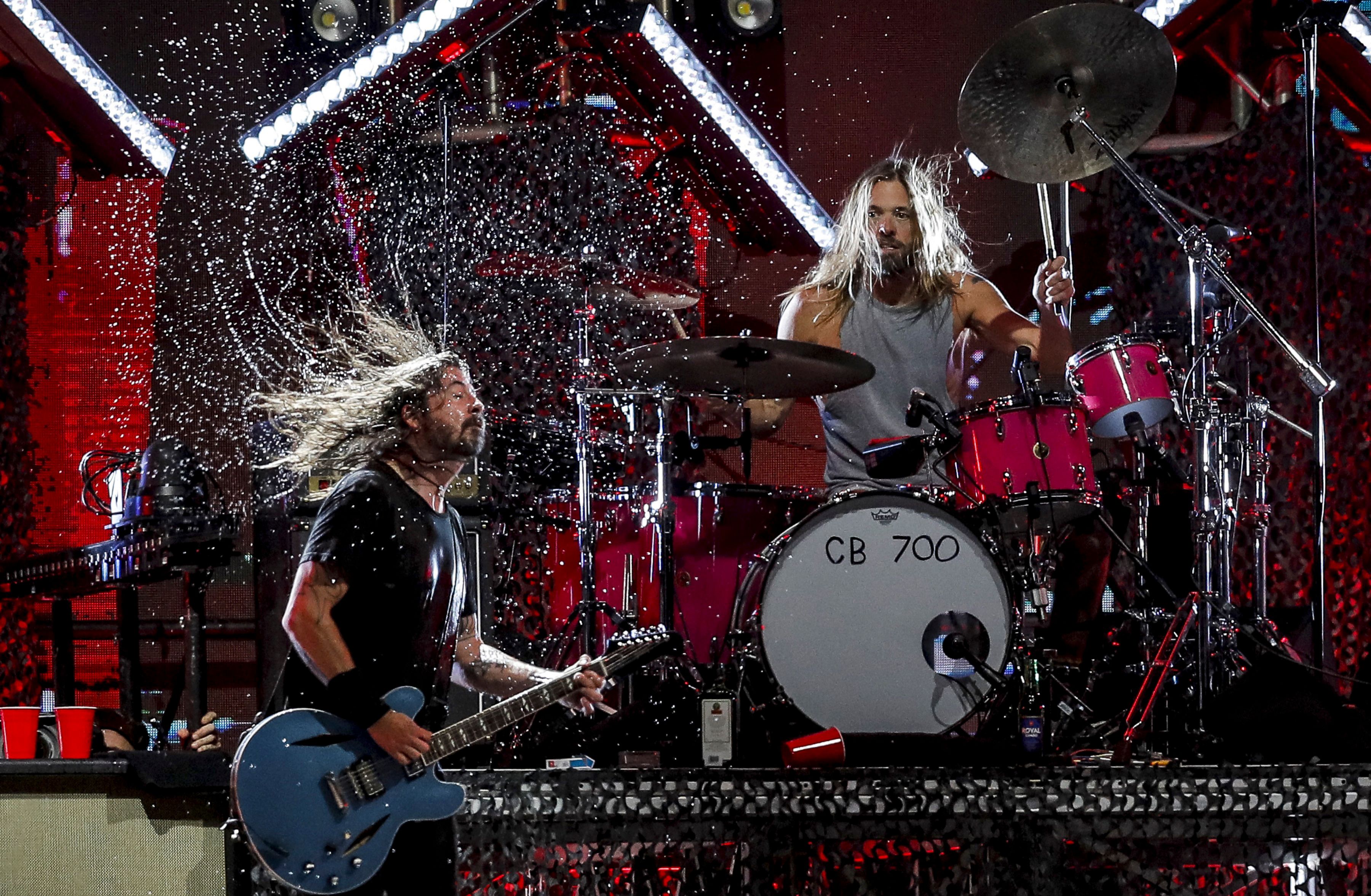 The Foo Fighters have revealed that the drummer taking the throne ahea, josh freese paramore