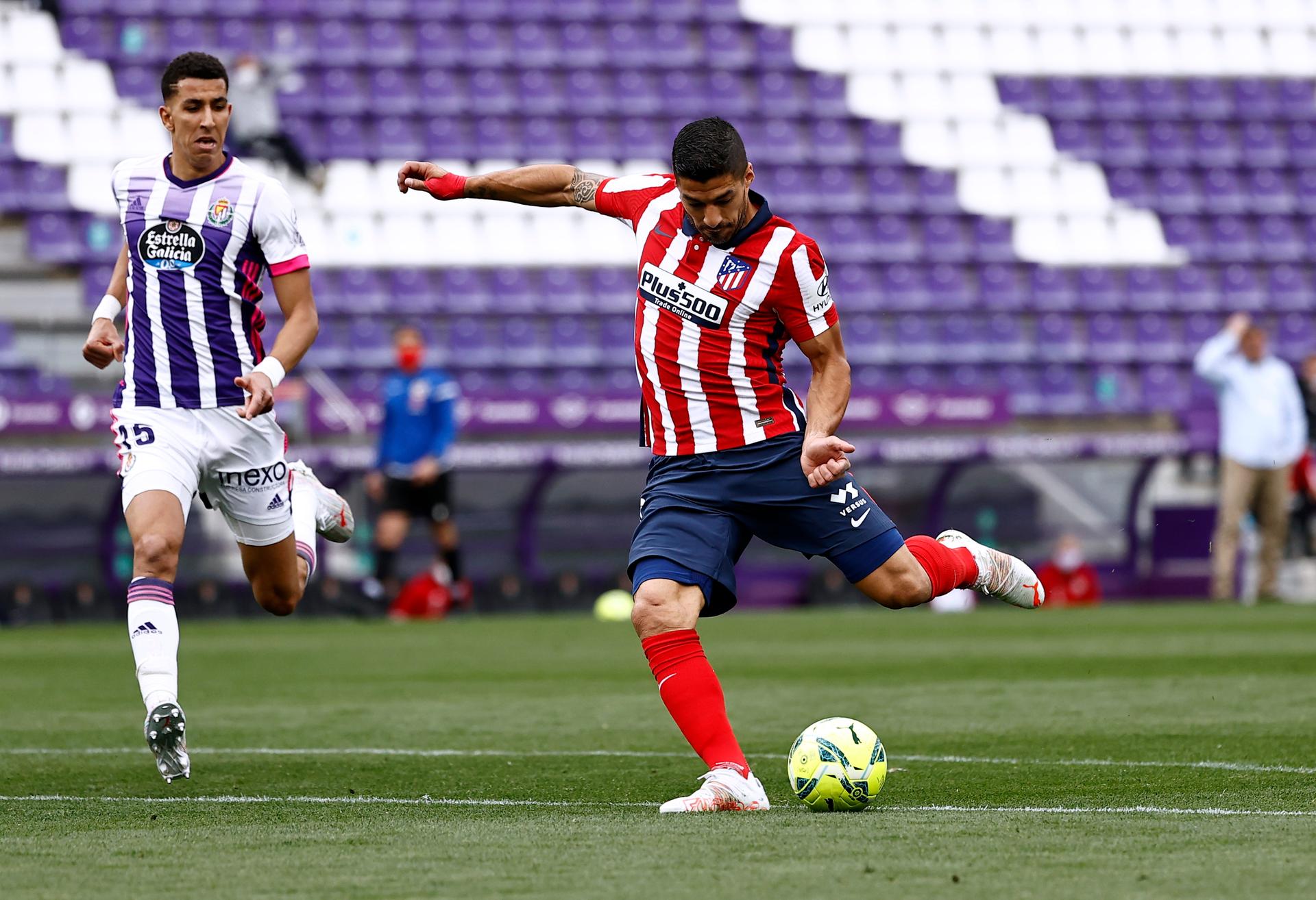 Luis Suarez strike leads Atletico to La Liga title as Real fall