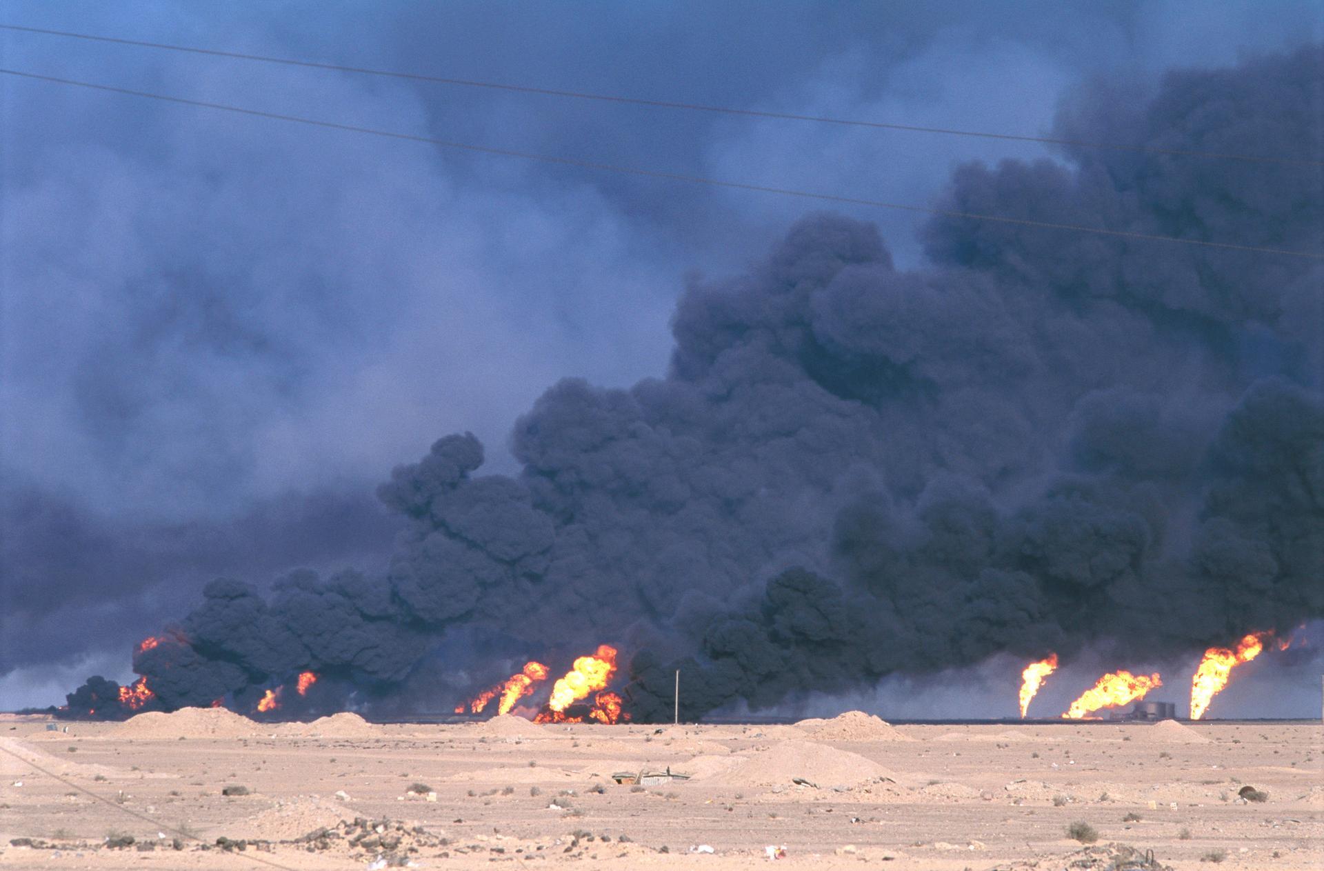 Kuwait burning angel in Kuwaiti oil