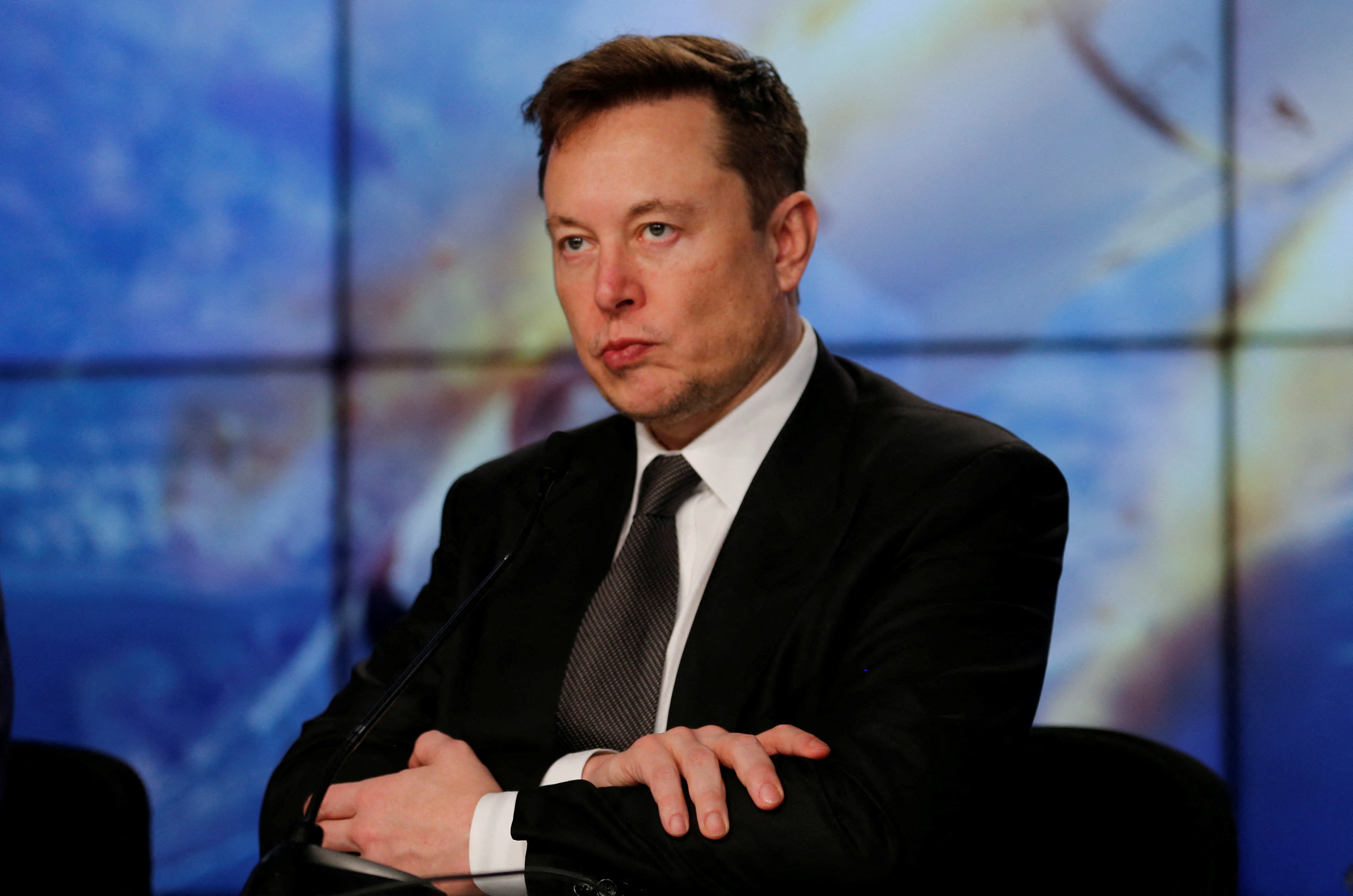 Elon Musk draws anger from Zelenskyy over Ukraine Twitter poll | The National