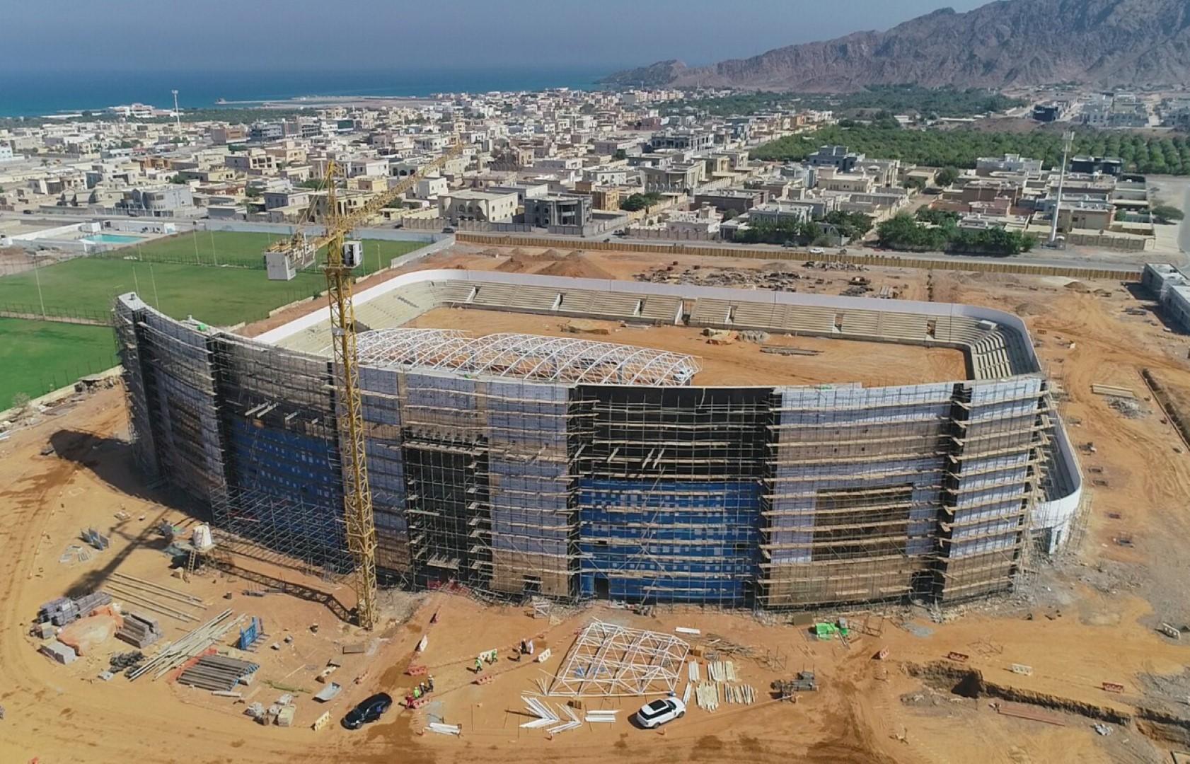 Fujairah Ruler inspects progress on new 10,000 seat coastal stadium