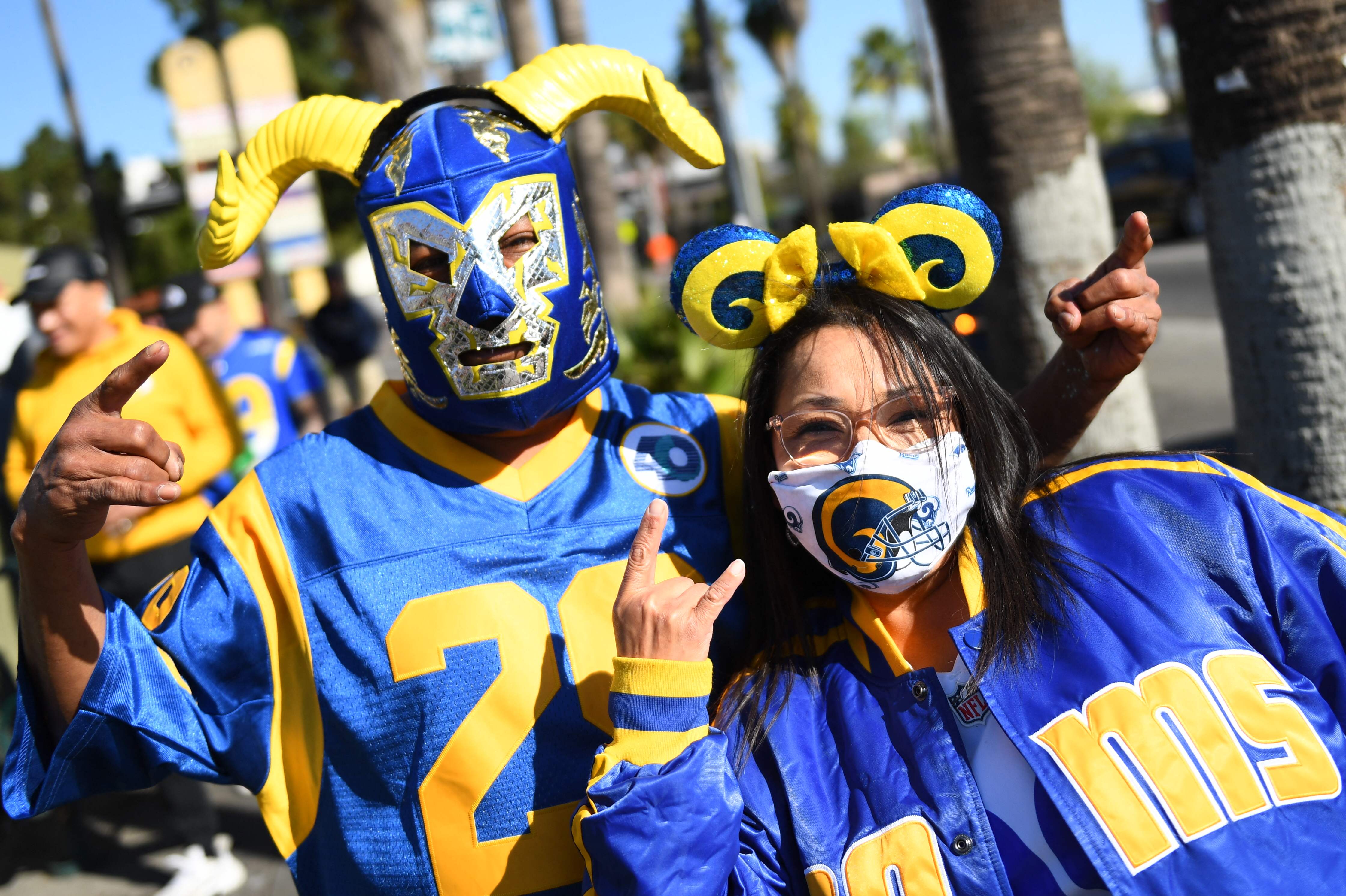 LA RAMS SUPER BOWL XVI VICTORY PARADE, LA — Average Socialite