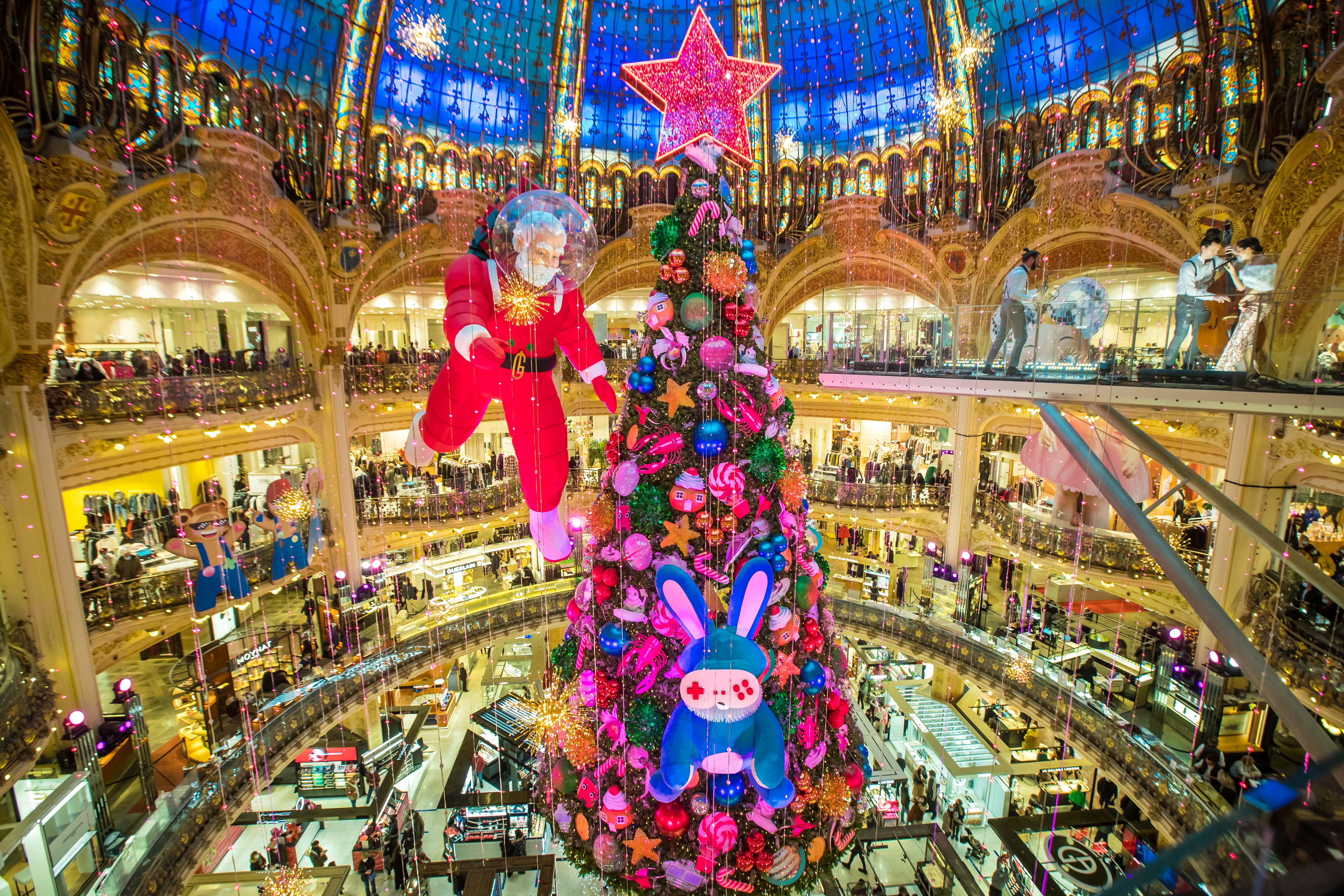 2020 Galerie Lafayette's Christmas tree will look like this ! And it's  wonderful.
