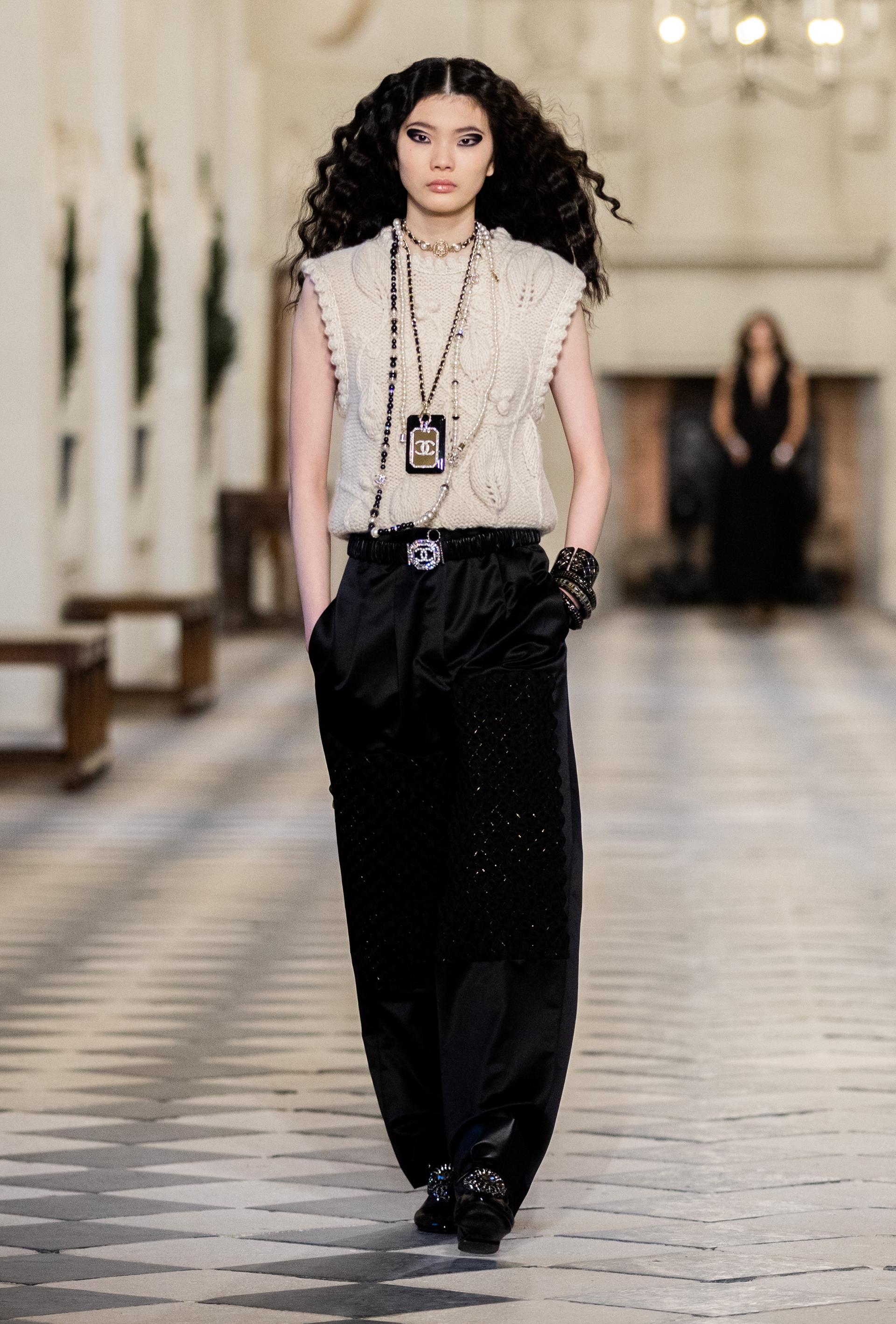 The 15 best looks from Chanel Metier D'Art: Virginie Viard reimagines house  codes for modern woman