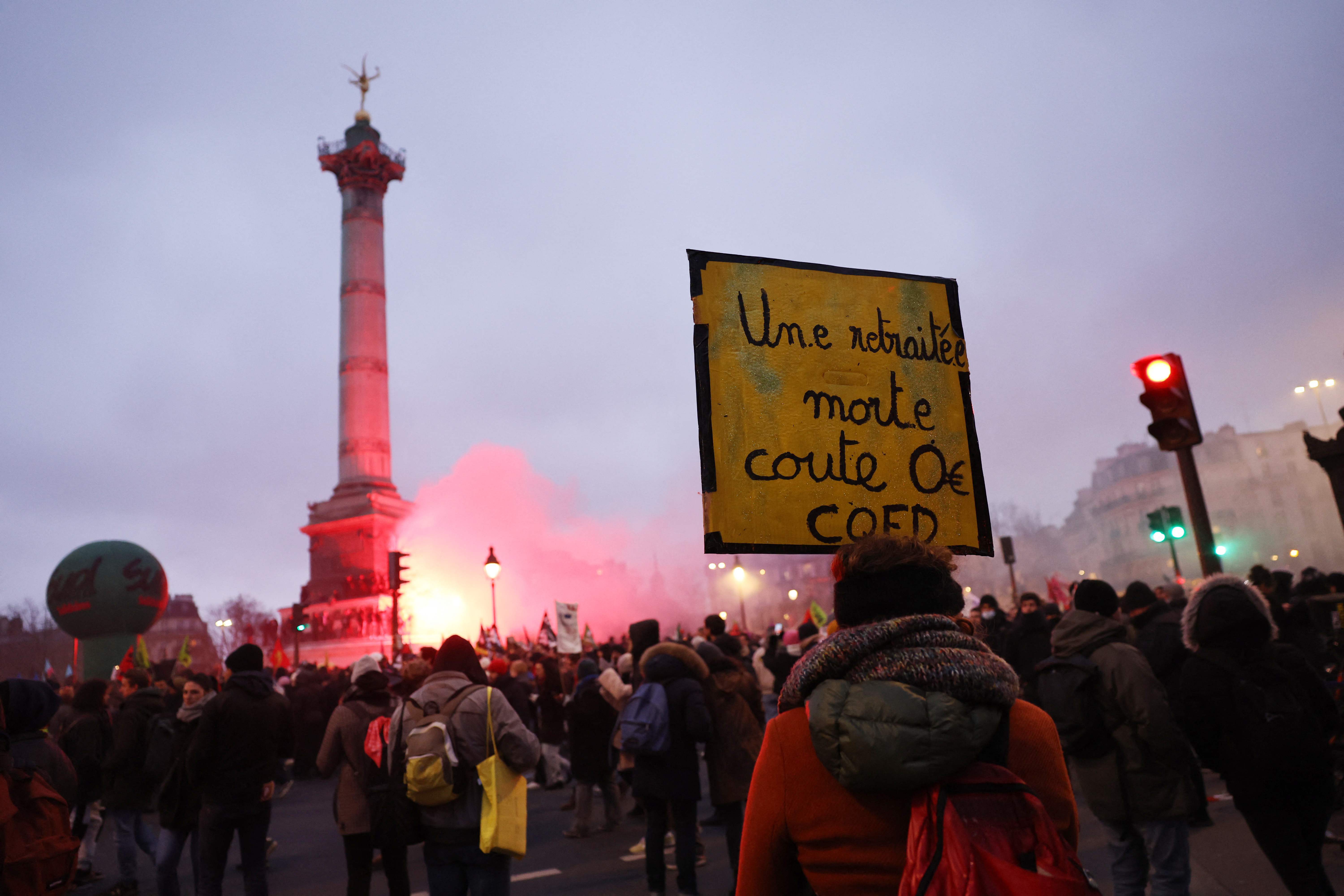 France strikes: Workers bring Paris to a standstill in second mass