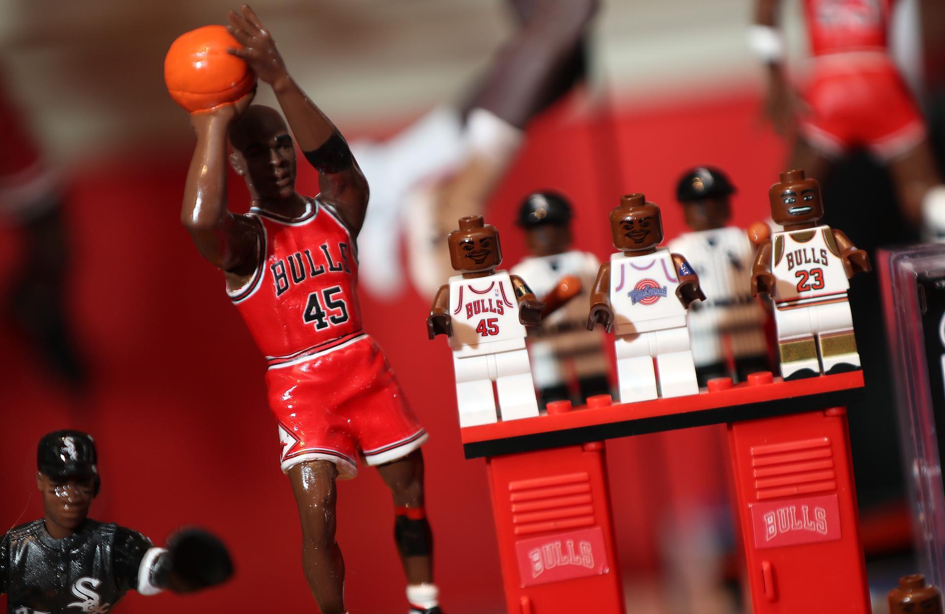 Michael Jordan memorabilia explodes amid 'Last Dance' popularity -  MarketWatch