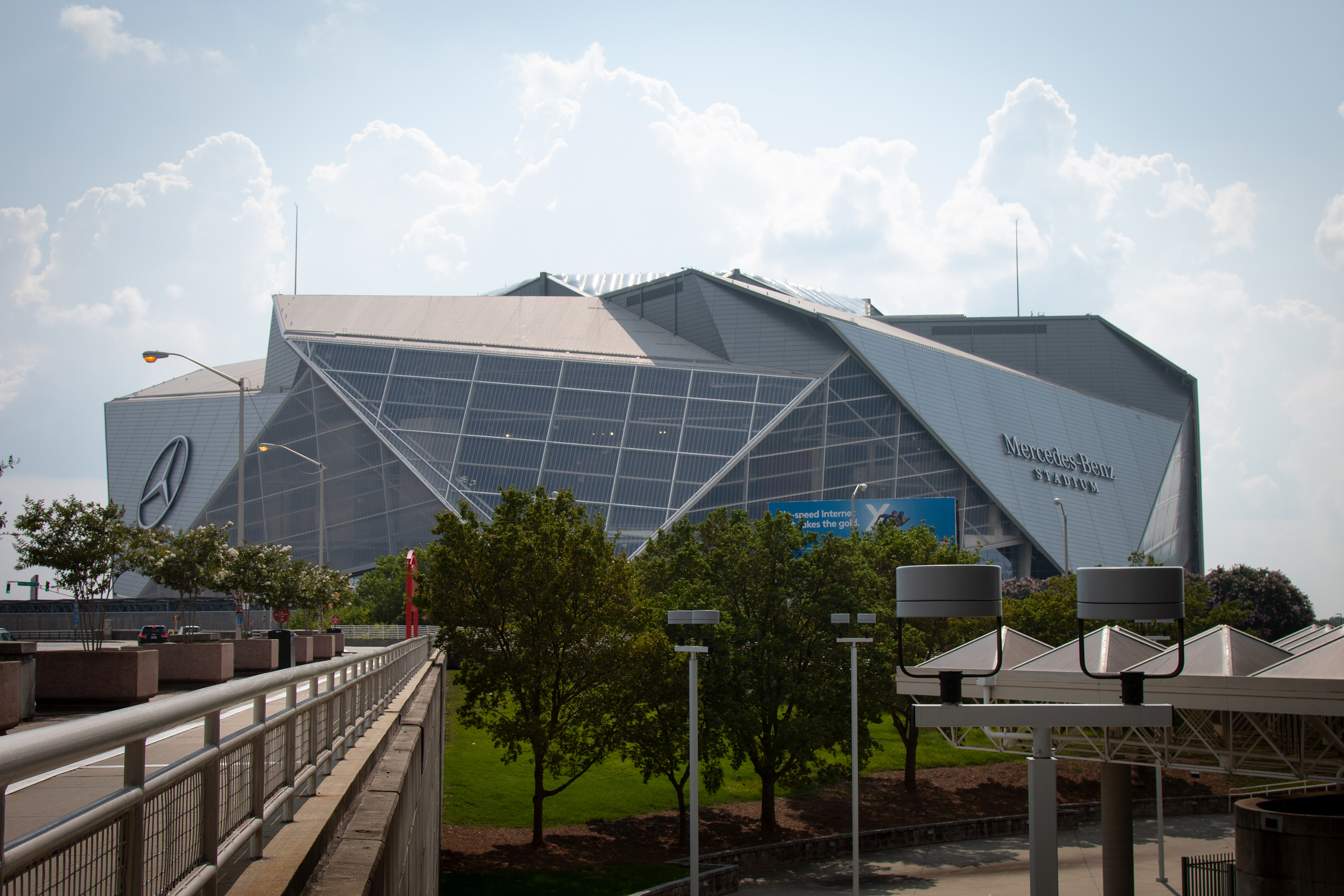 Roof at Mercedes-Benz Stadium in Atlanta finally open for business