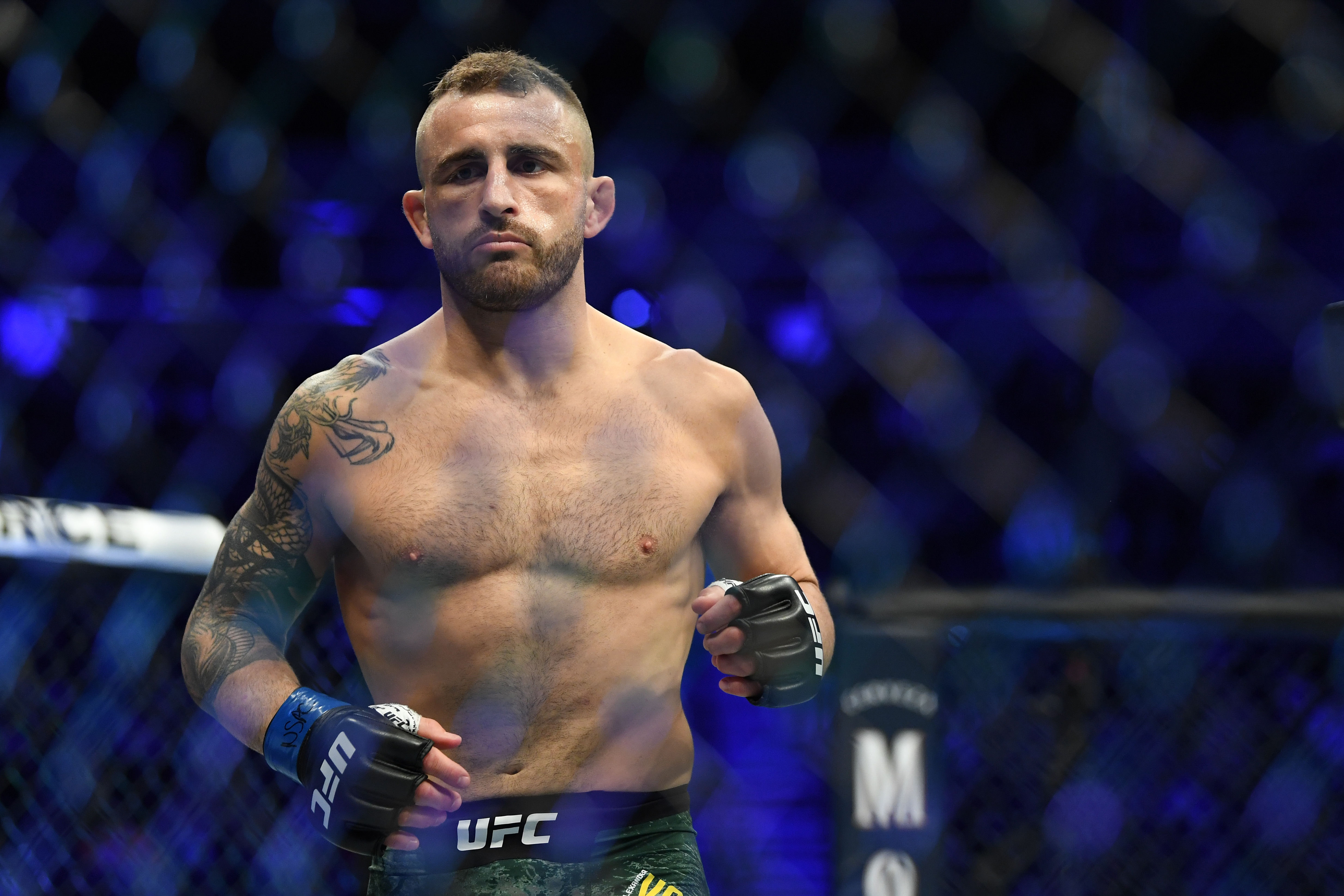 Why is Alexander Volkanovski at UFC 280 MMA champion looking to hold more  gold at UFC event  Sporting News United Kingdom