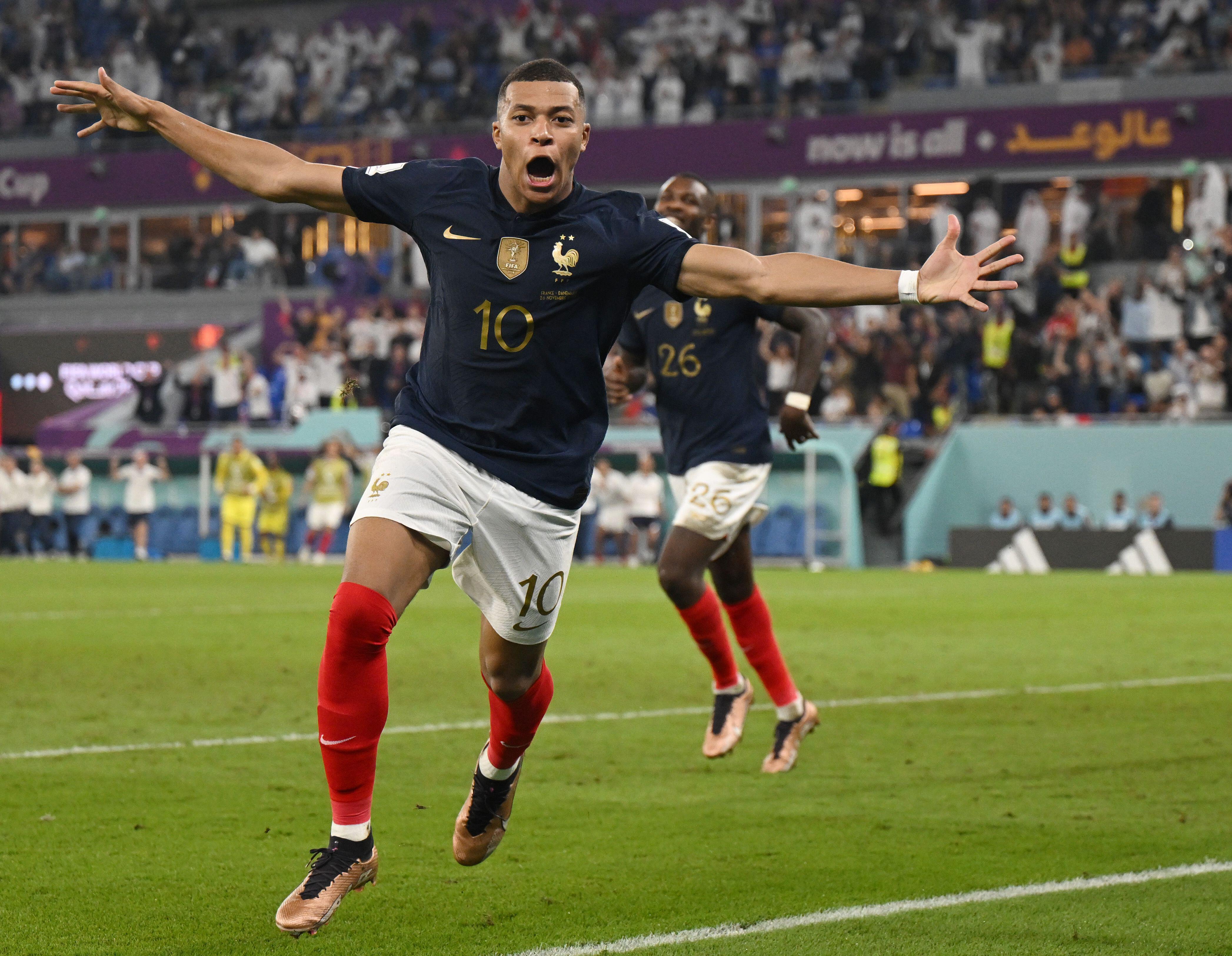 Mbappe scores 2, France reaches knockout stage of World Cup