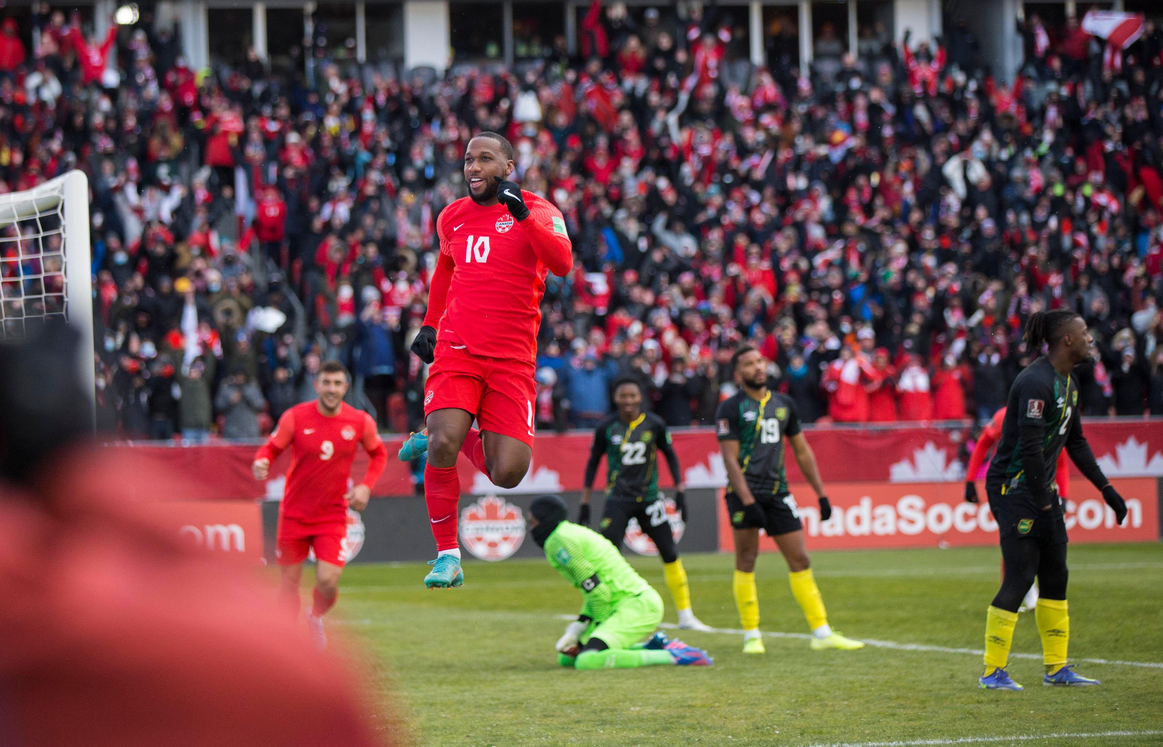 Toronto, ON, Canada - Match 23: Toronto FC team players before the 2023 MLS  Regular Season match between Toronto FC (Canada) and Columbus Crew (USA  Stock Photo - Alamy