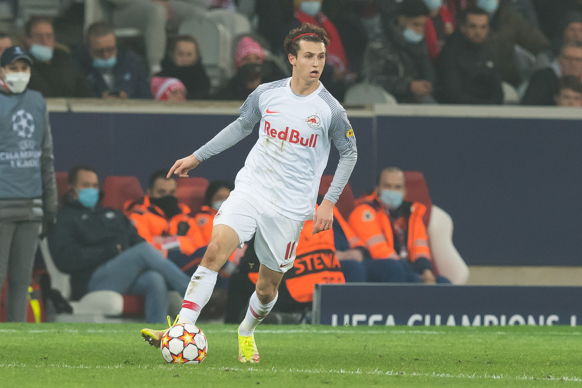 Leeds transfer news: Red Bull Salzburg midfielder Brenden Aaronson signs on  a five-year deal, Football News